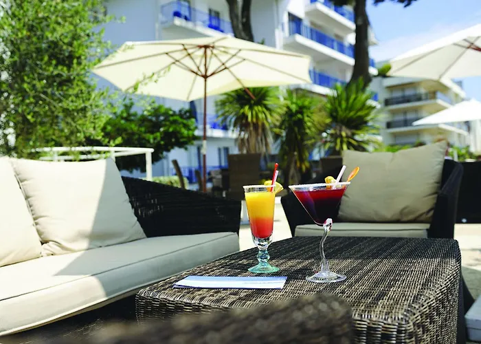 酒店 卡罗琳别墅蓝色假日酒店 3*