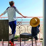 Hotel Bleues Caroline 3*