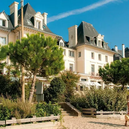 Bleues Caroline Hotel