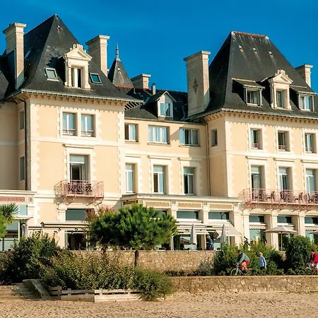 Bleues Caroline Hotell 3*