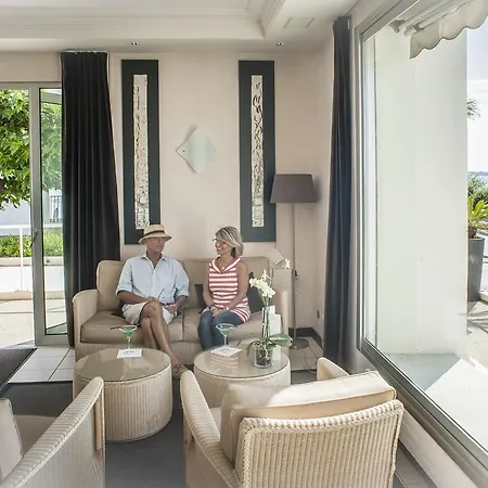 Bleues Caroline Otel 3*