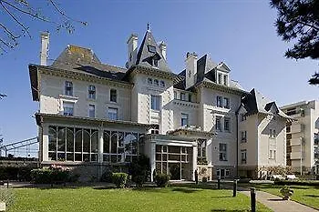 Bleues Caroline Hotell 3*