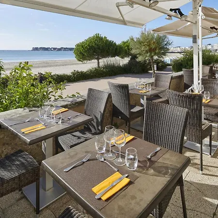 Bleues Caroline Otel 3*