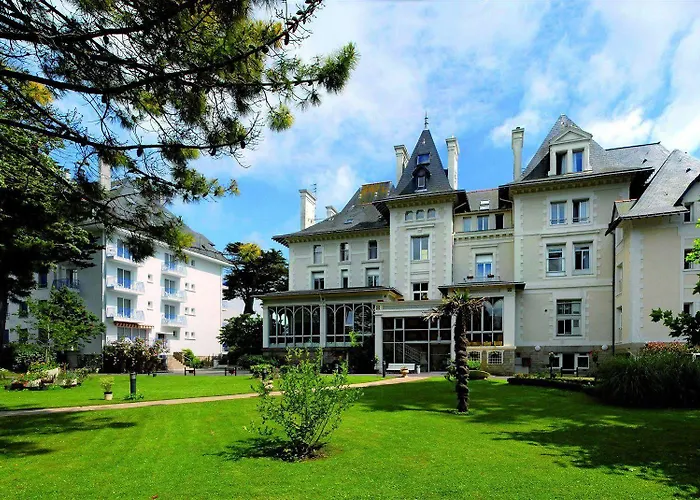 מלון Bleues Caroline 3*